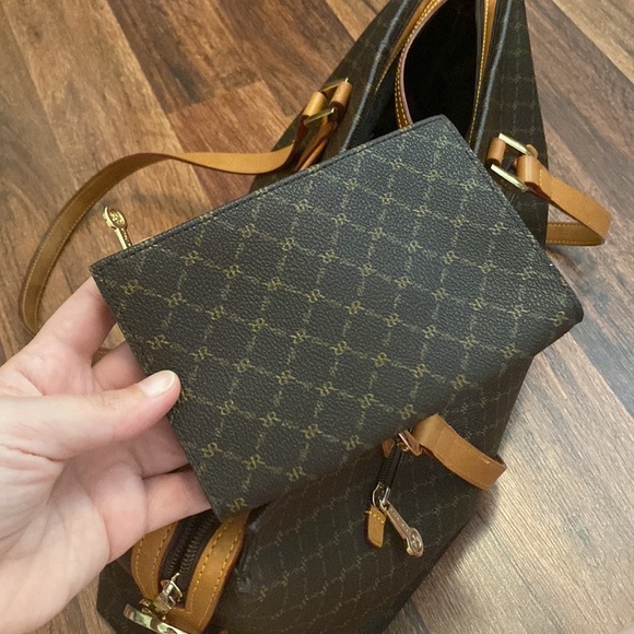 Rioni Italian Leather Bag - Picture 7 of 16